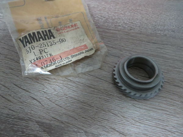 Yamaha Tachoantrieb Schnecke DT80 MX DT50 MX DT80 MX-S Gear speedometer 5J0-25135-00 Original 5J0-25135-00 Original Ersatztei
